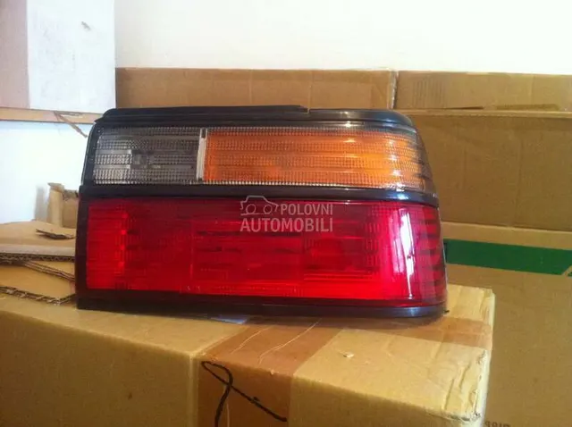 Stop Svetlo,Stop Lampa za Toyota Corolla od 1988. do 1991. god.