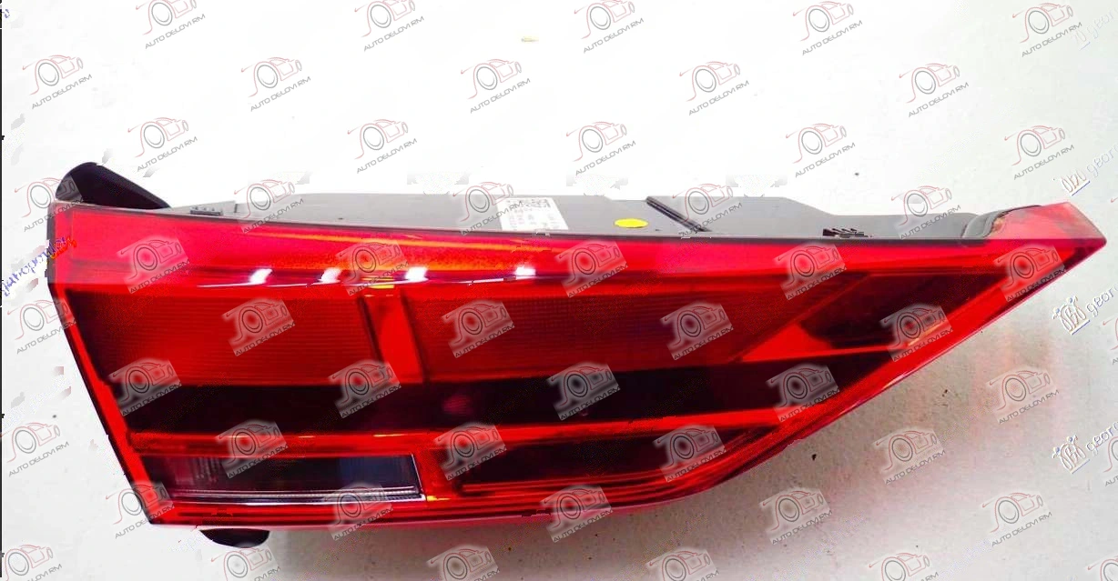 Stop Lampa Unutrašnja (Ulo) Audi Q3 (od 2018.) — Audi Q3