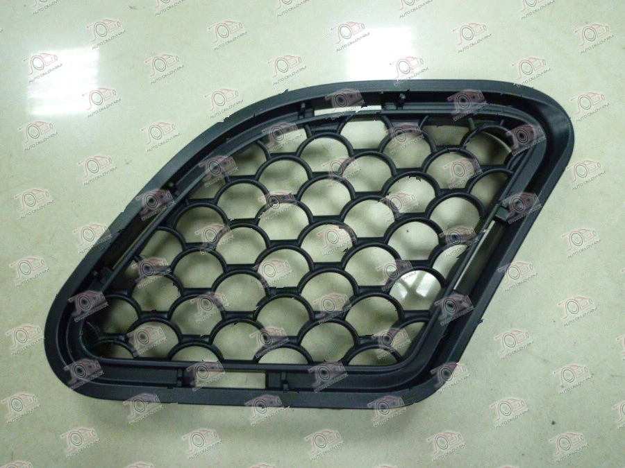 Rešetka Prednjeg Branika (C63 Amg) Mercedes C (204) 2007-2011 — Mercedes C-Class (W204)