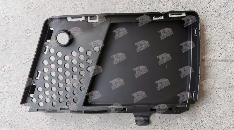 Rešetka Prednjeg Branika (Otvor za Senzor) (Amg) Mercedes Gl (X166) 2012-2015 - DESNO — Mercedes GL-Class (X166)