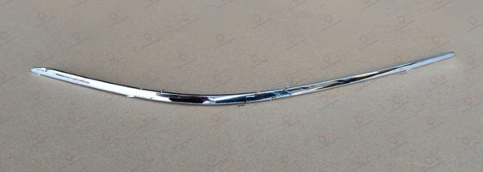 Lajsna Prednjeg Branika Bočna Hrom Mercedes Cls (W218) Coupe (od 2012.) - DESNO — Mercedes CLS (W218)