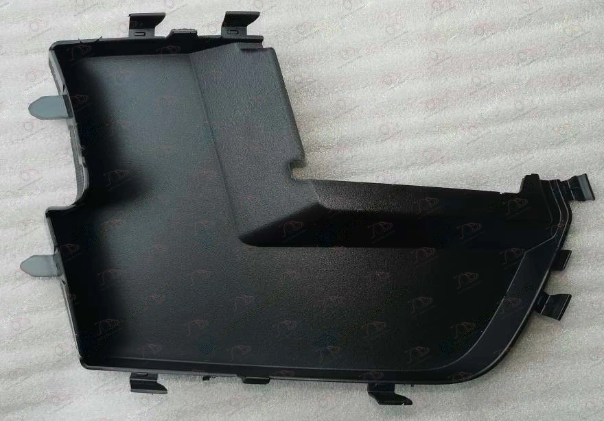 Poklopac Rešetke Prednjeg Branika Unutrašnji (S-Line) Audi Q5 (od 2013.) - DESNO — Audi Q5