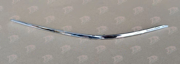 Lajsna Prednjeg Branika Bočna Hrom Mercedes Cls (W218) Coupe (od 2012.) - LEVO — Mercedes CLS (W218)