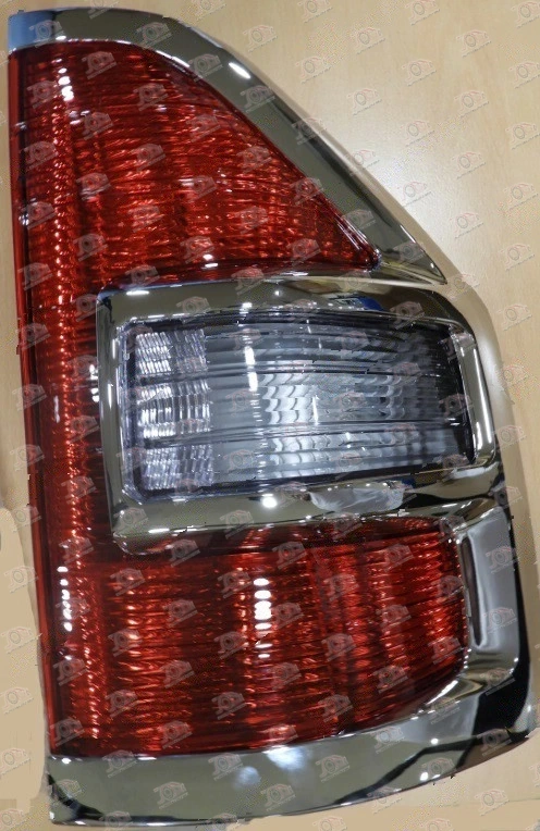Stop Lampa -03 Mitsubishi Pajero 2001-2007 - DESNO — Mitsubishi Pajero