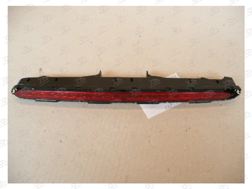 Treće Stop Svetlo Mercedes Benz E klasa (W211) 2002-2006 — Mercedes E-Class (W211)