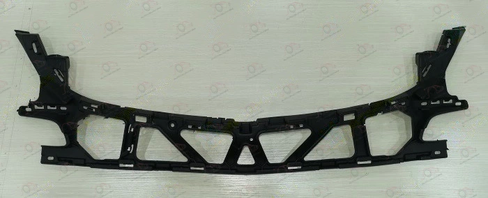 Nosač (Ojacanje) Prednjeg Branika Plastični (Avantgarde/Sport) Mercedes E Class (W212) (od 2013.) — Mercedes E-Class (W212)