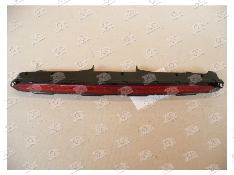 Treće Stop Svetlo Mercedes Benz E klasa (W211) 2002-2006 — Mercedes E-Class (W211)