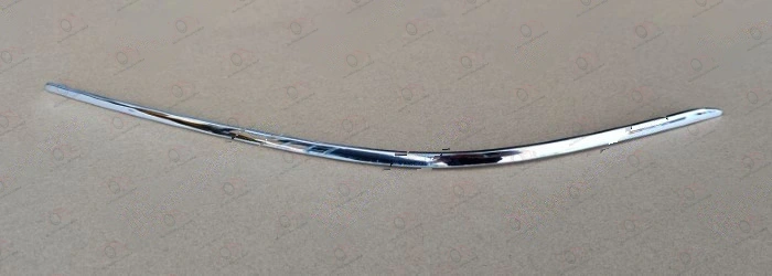 Lajsna Prednjeg Branika Bočna Hrom Mercedes Cls (W218) Coupe (od 2012.) - LEVO — Mercedes CLS (W218)