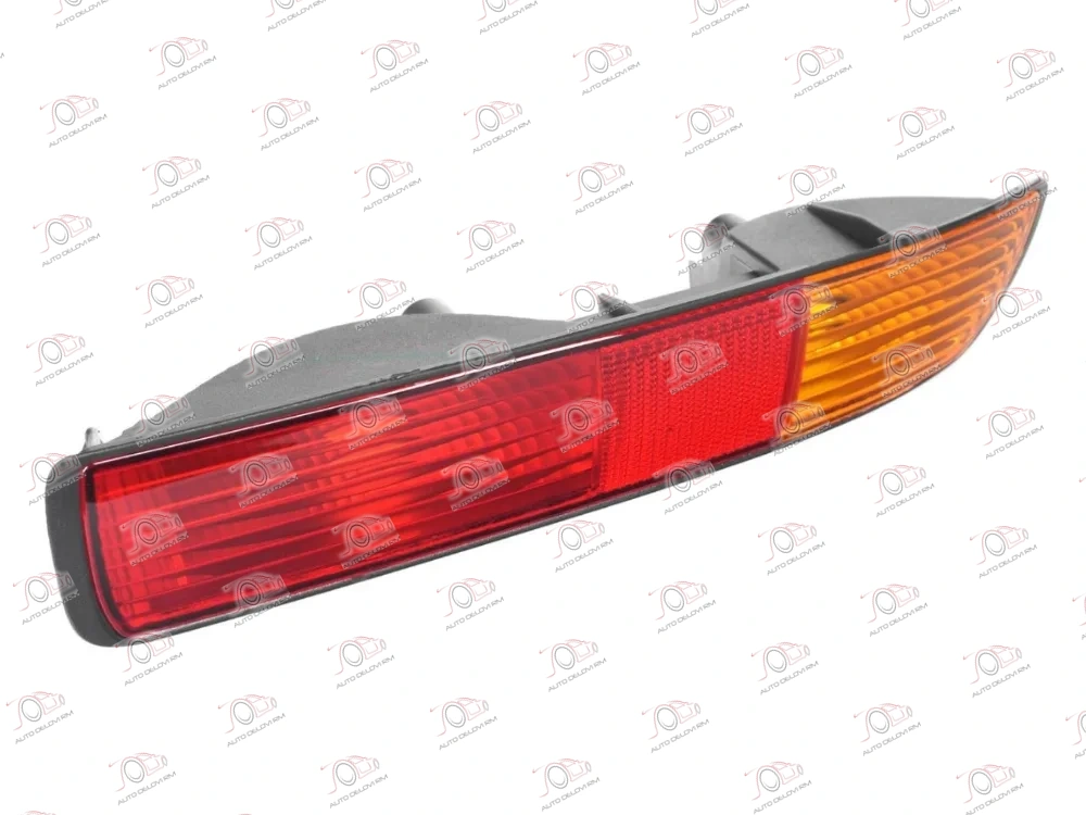 Zadnja Maglenka Mitsubishi Pajero 2001-2003 - LEVO — Mitsubishi Pajero