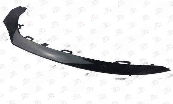 Lajsna Prednjeg Branika Crna (Amg Line) Mercedes C Class (W205) SDN/S.W. (od 2014.) - DESNO — Mercedes C-Class (W205)