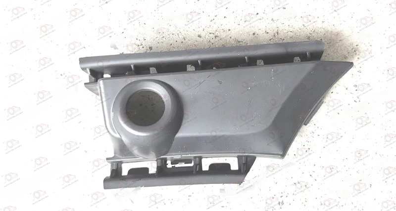 Poklopac Prednjeg Branika Plastični (Otvor za Senzor) (Amg-Line) Mercedes A Class (W176) 2012-2015 - LEVO — Mercedes A-Class (W176)