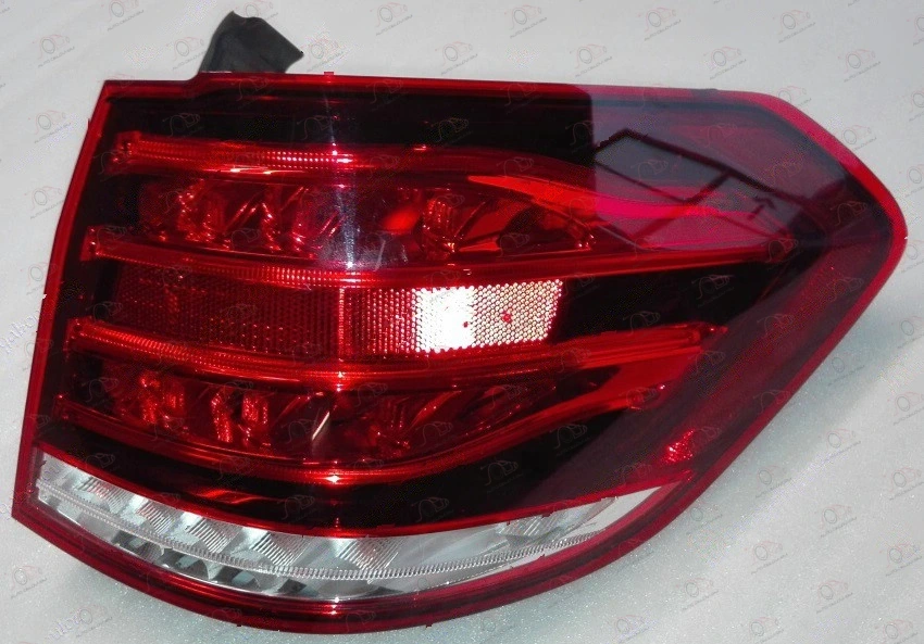 Stop Lampa Spoljašnja Karavan (Cela LED) (Crno Kućište) (DEPO) Mercedes E Class (W212) (od 2013.) - DESNO — Mercedes E-Class (W212)