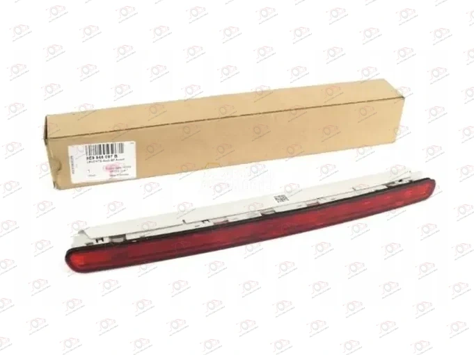 Treće Stop Svetlo Audi A4 2004-2007 — Audi A4 (B7)