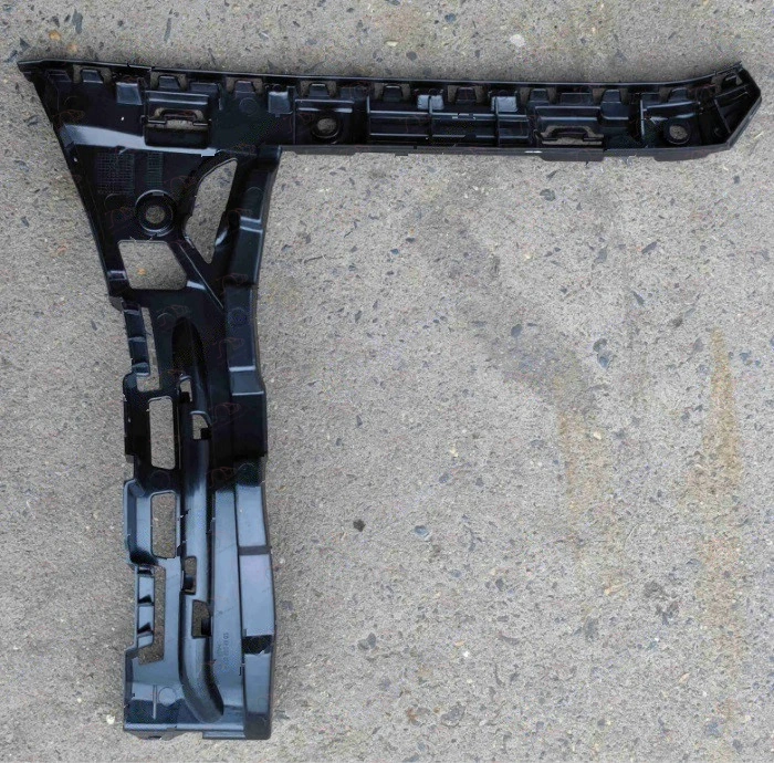 Nosač Zadnjeg Branika Plastični (C43 Amg/C63 Amg/C300/C400/350e) Mercedes C Class (W205) SDN/S.W. (od 2014.) — Mercedes C-Class (W205)