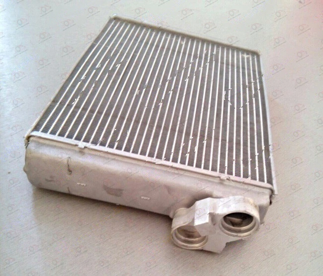 Grejač Kabine (Br) (255x180x32) Audi A4 2008-2012 — Audi A4 (B8) (2008–2012.)