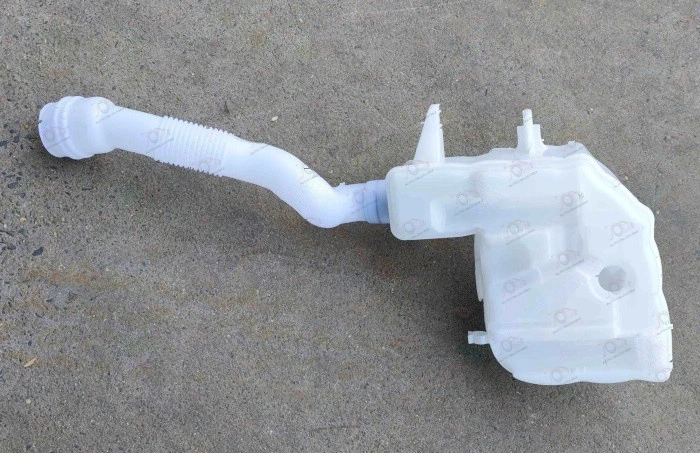Posuda za Tecnost Brisača (Motor) (Prskalice Farova) (Grejač) Mercedes Ml (W166) (od 2011.) — Mercedes M-Class (W166) (2011–2026.)