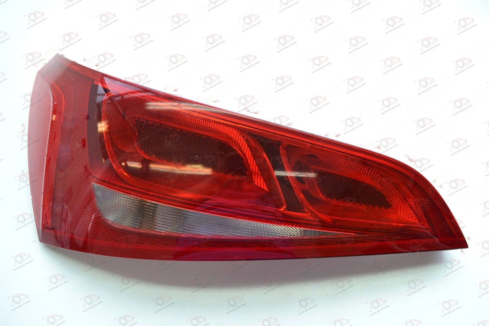 Stop Lampa (Marelli) Audi Q5 (od 2008.) - LEVO, strana: levo — Audi Q5 (2008–2026.)