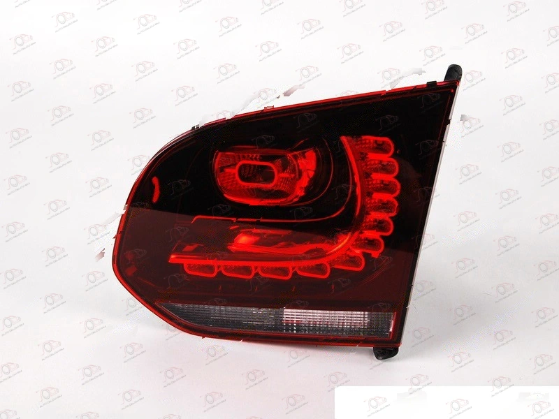 Stop Lampa Unutrašnja (Zatamnjena) (LED) (R-GTI) (DEPO) Volkswagen Golf 6 2008-2013 - DESNO, strana: desno — Volkswagen Golf 6 (2008–2013.)