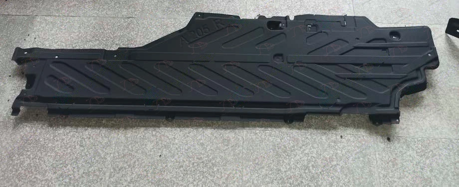Zaštita Motora Plastična Mercedes C Class (W205) SDN/S.W. (od 2014.) — Mercedes C-Class (W205) (2014–2026.)