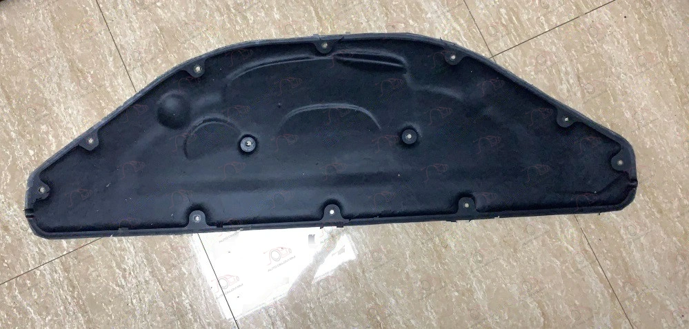 Izolacija Haube Mercedes R Class (W251) (od 2010.) — Mercedes R-Class (W251) (2010–2026.)