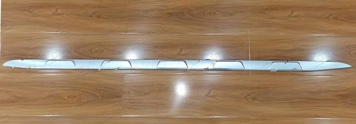 Lajsna Plasticne Sajtne Srebrna Mercedes Gla (X156) (od 2013.) - LEVO, strana: levo — Mercedes Gla (x156 (2013–2026.)