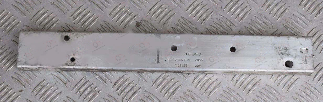 Nosač Hladnjaka Donji Aluminijum Mercedes B Class (W246) 2011-2015 — Mercedes B class (w246 (2011–2015.)