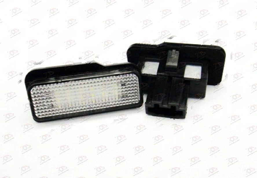 Svetlo Tablice Mercedes Cls (219) Coupe 2004-2008 — Mercedes CLS (W219) (2004–2008.)