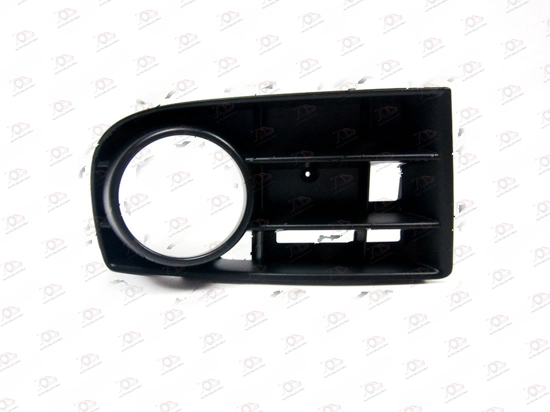 Rešetka Prednjeg Branika (sa Maglenkom) (2 Lajsne) Volkswagen Golf 5 2004-2008 — Volkswagen Golf 5 (2004–2008.)